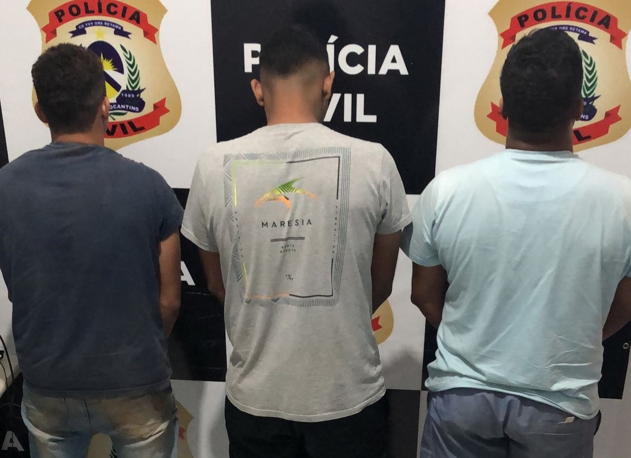 Polícia prende trio por tráfico e apreende várias porções de drogas em Pedro Afonso