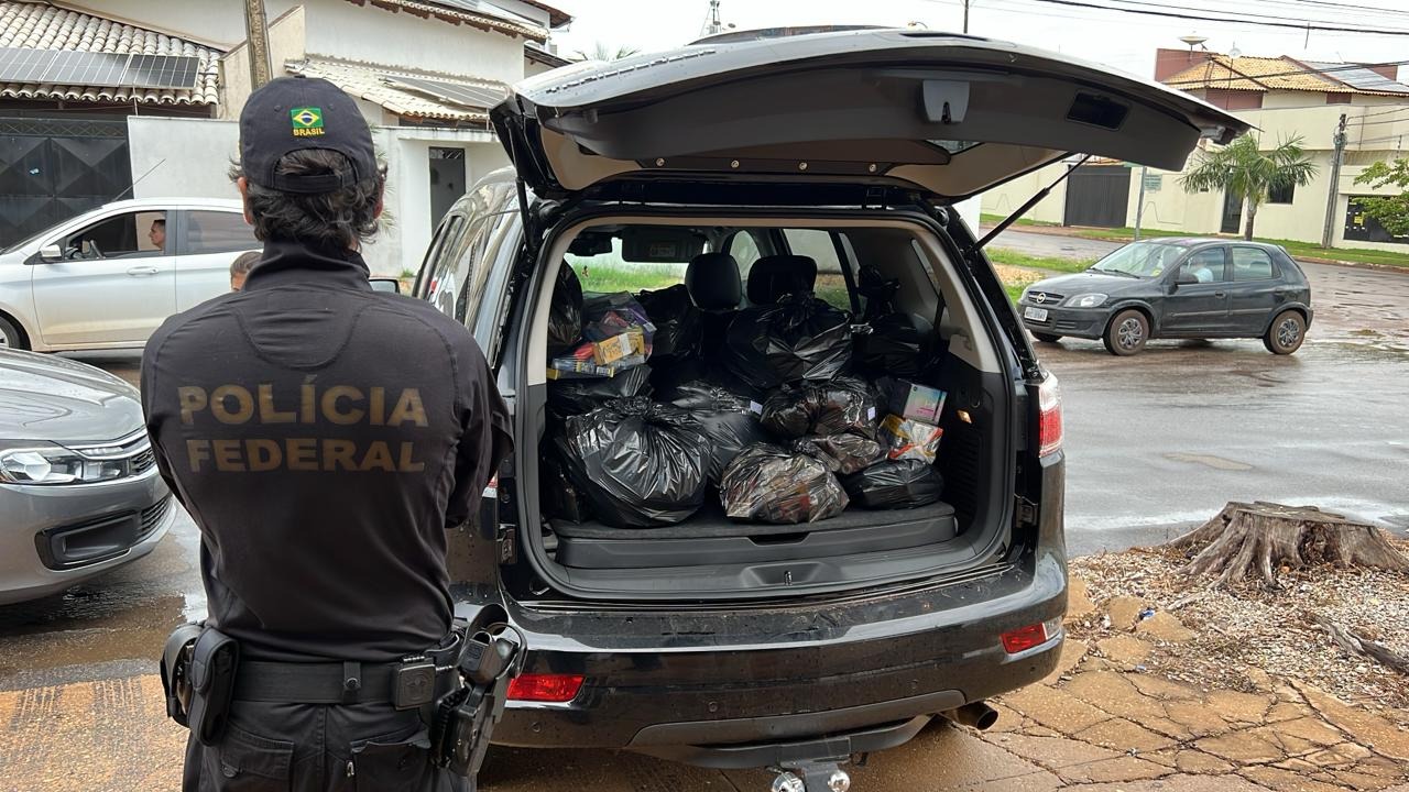 Polícia Federal prende homem em flagrante por contrabando de cigarros eletrônicos em Palmas