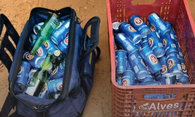 Dupla é presa suspeita de furtar dezenas de latas de cerveja de estabelecimentos na Praia das Arnos, em Palmas