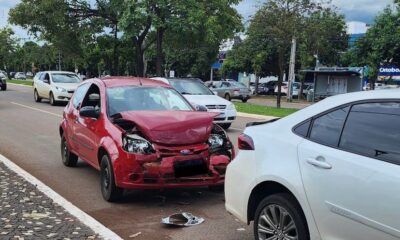 Pai, mãe e bebê ficam feridos após acidente de trânsito envolvendo colisão em Palmas