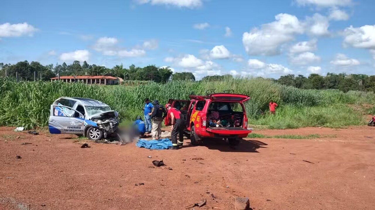 Motorista de funerária morre e seis pessoas ficam feridas em acidente próximo de Guaraí