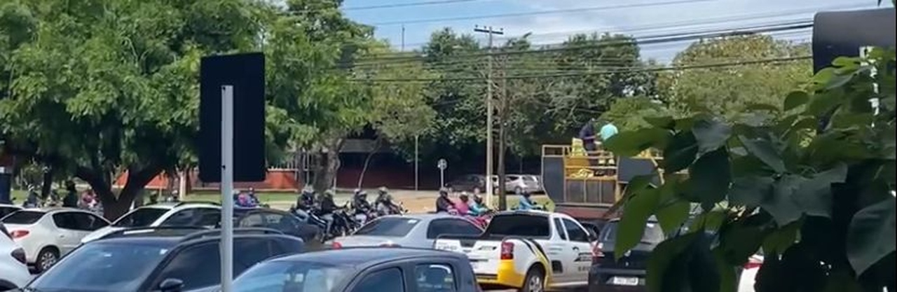 VÍDEO: Motoristas e motociclistas de aplicativos realizam manifestação nas ruas de Palmas nesta terça (26)