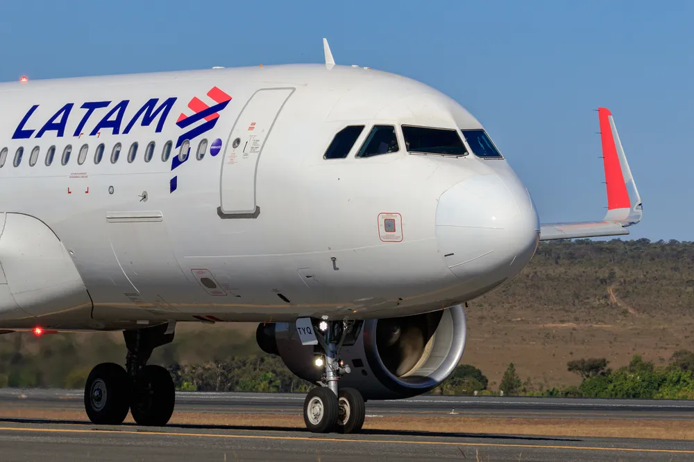 [VÍDEO] Incidente aéreo com voo da Latam deixa cerca de 50 pessoas feridas