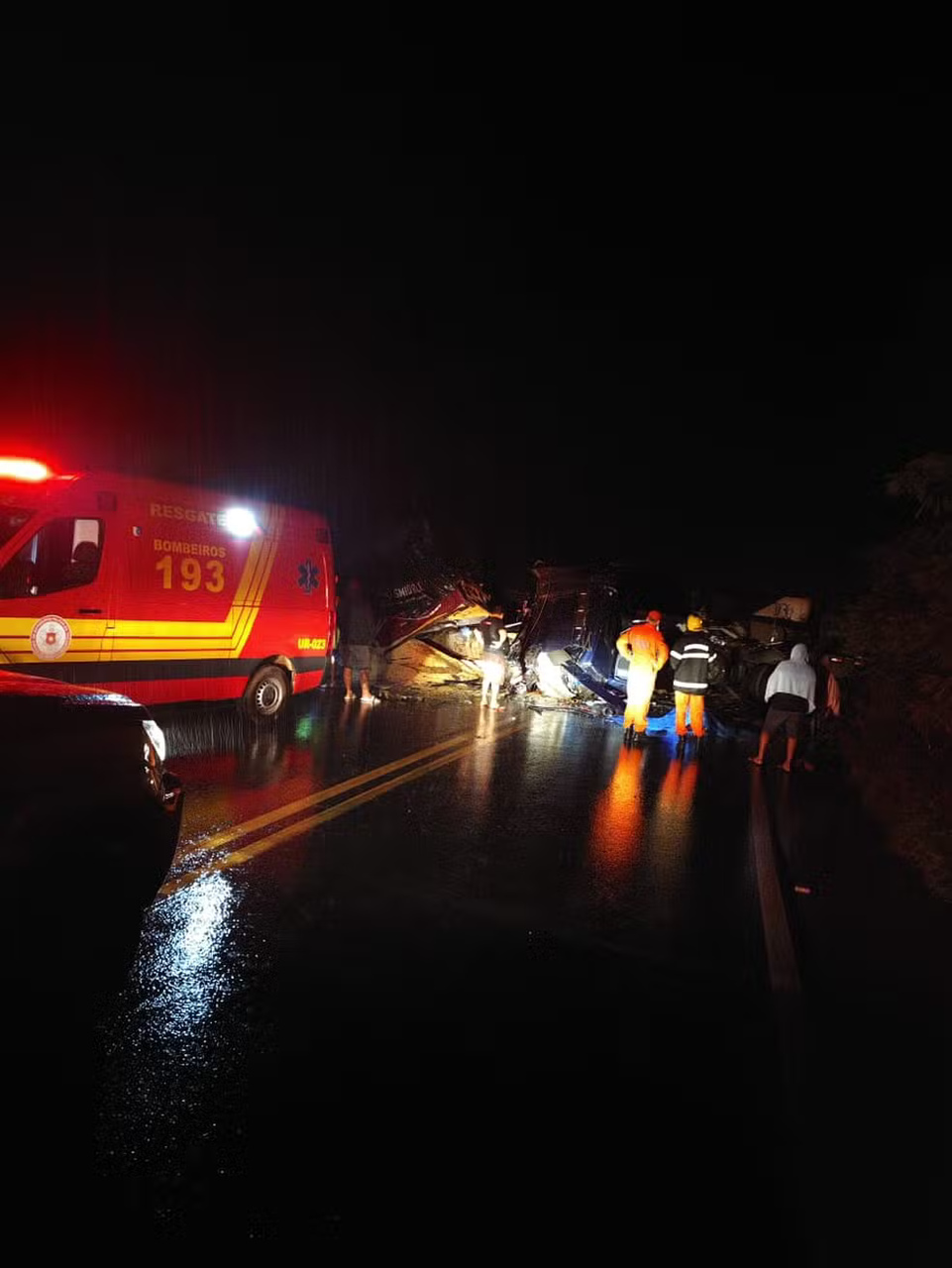 Acidente envolvendo caminhões resulta na morte de motorista em Colinas do Tocantins