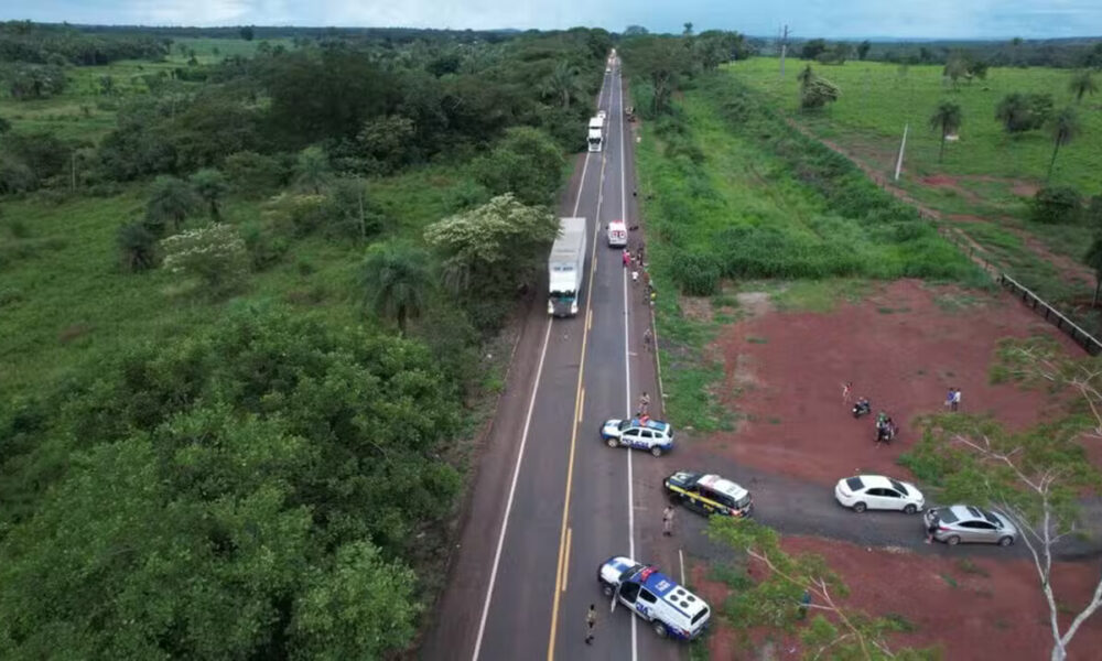 Grave acidente envolvendo moto e caminhão deixa motociclista morto em Palmeiras do Tocantins