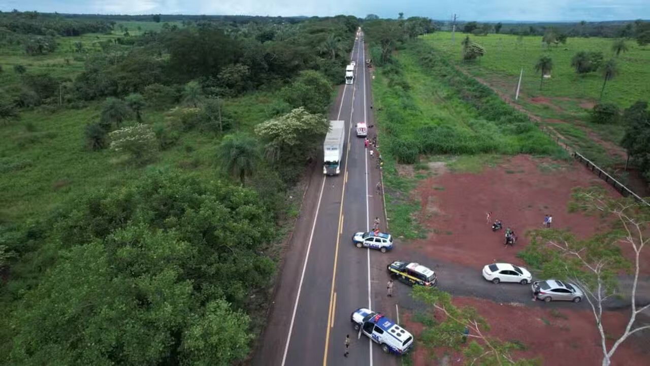 Grave acidente envolvendo moto e caminhão deixa motociclista morto em Palmeiras do Tocantins