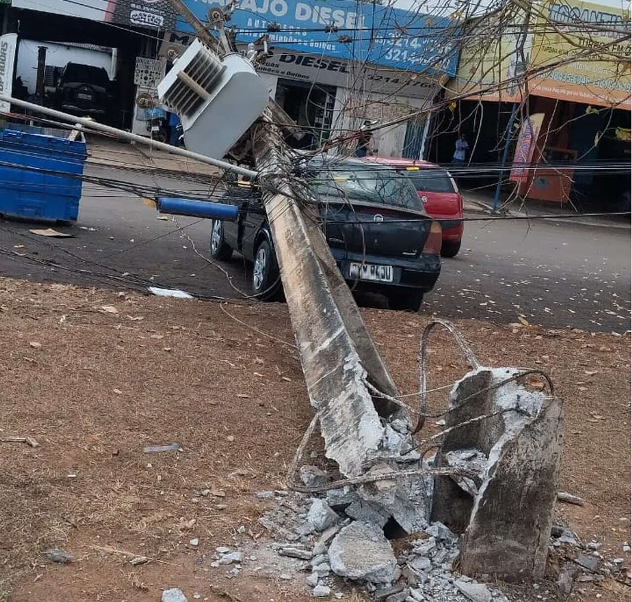 Registros mostram que no Tocantins a uma média de queda de 14 mil raios e 1 poste por dia; veja detalhes