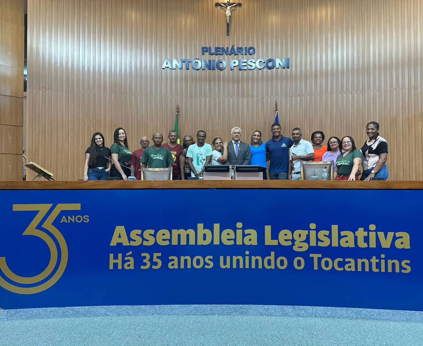 Cleiton Cardoso recebe agentes de saúde de Conceição do Tocantins na Assembleia Legislativa