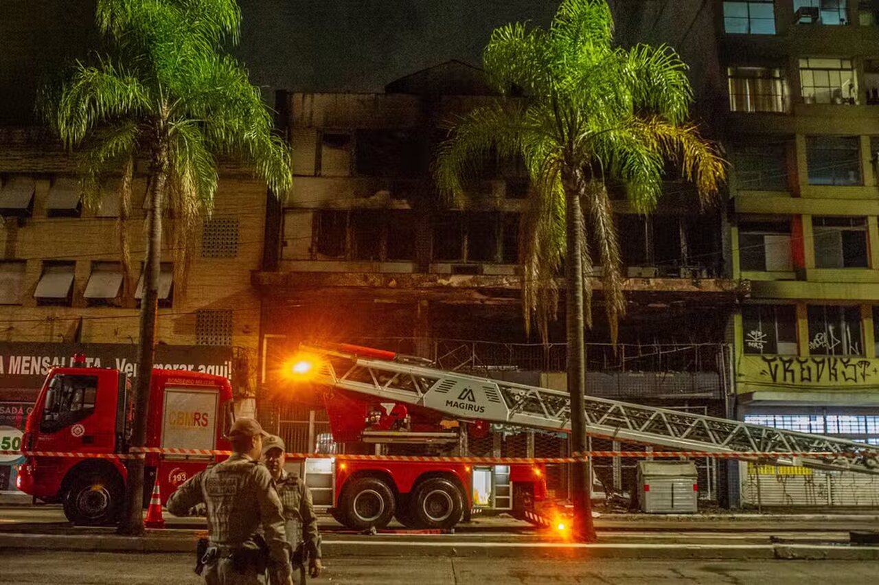 Trágico: Incêndio mata 10 pessoas em pousada de Porto Alegre; VEJA VÍDEO