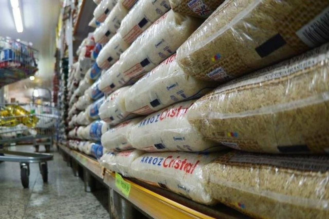 Arroz importado será subsidiado pelo governo e pacote de 5kg custará até R$ 20