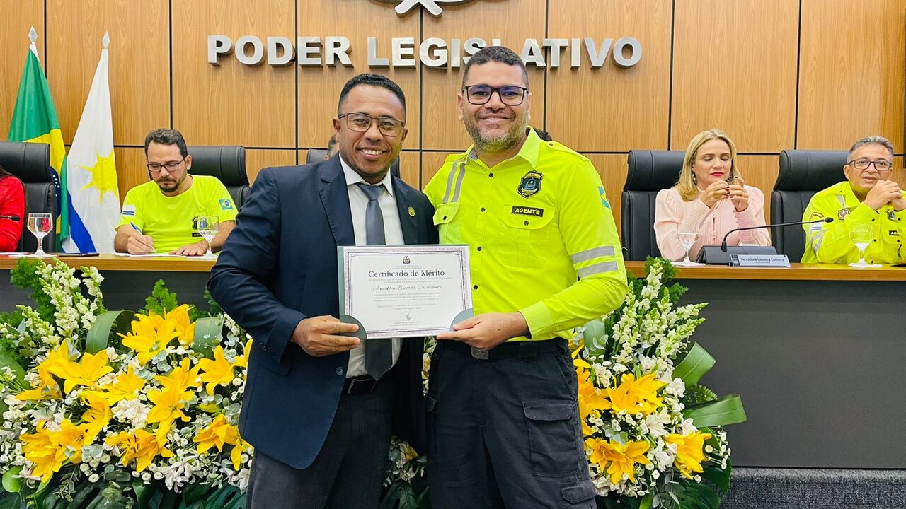 Vereador Daniel Nascimento marca presença na Sessão Solene em homenagem ao Dia Nacional do Agente de Trânsito