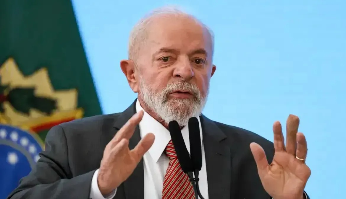 Lula diz em entrevista que pode disputar a reeleição para evitar a volta de 'negacionistas'