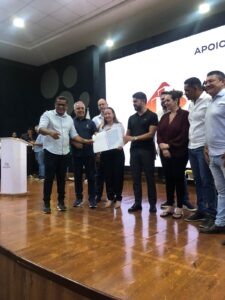 Vereador Sgt. Júnior Brasão participa da entrega de matrículas da regularização fundiária do setor Irmã Dulce, em Palmas