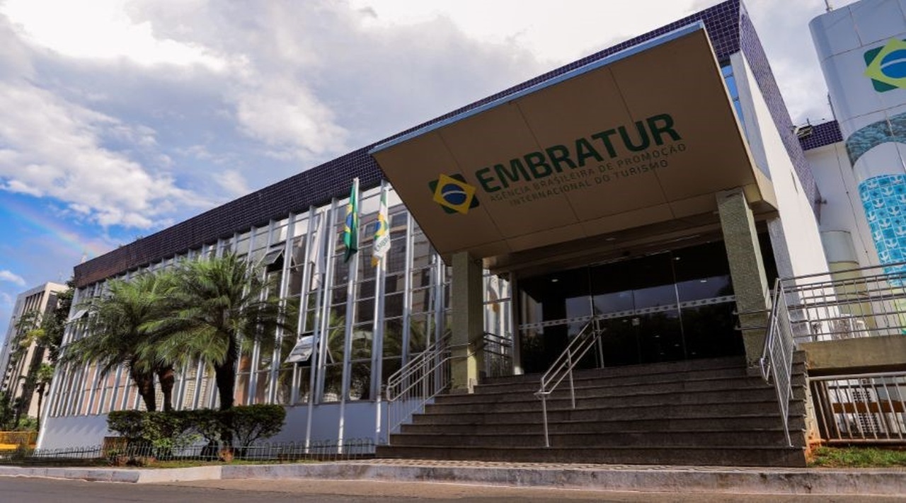 Embratur terá concurso com prova on-line e oferta de 80 vagas; saiba detalhes