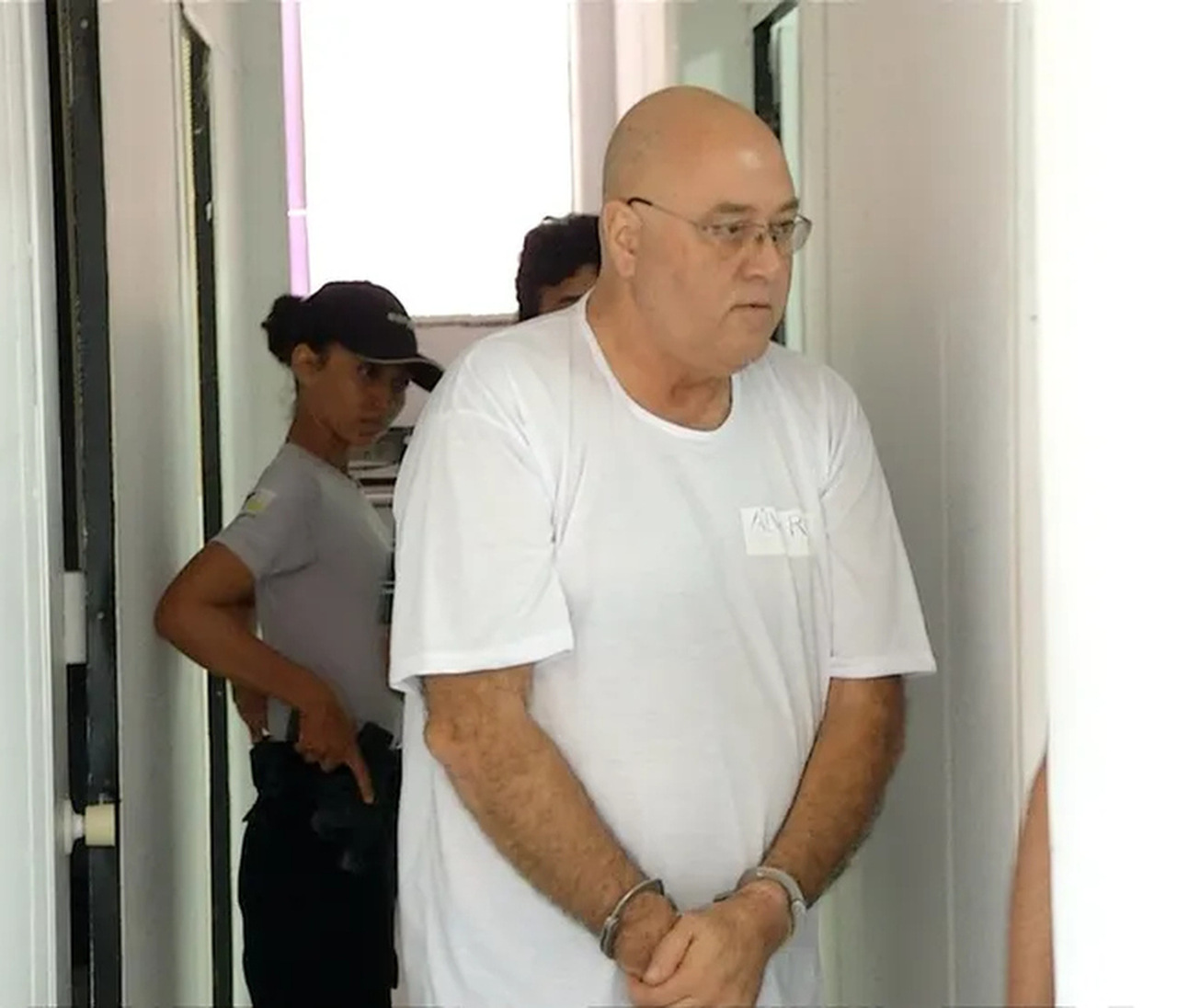 Médico condenado por matar ex-mulher foi preso durante tratamento de saúde em clínica de Palmas