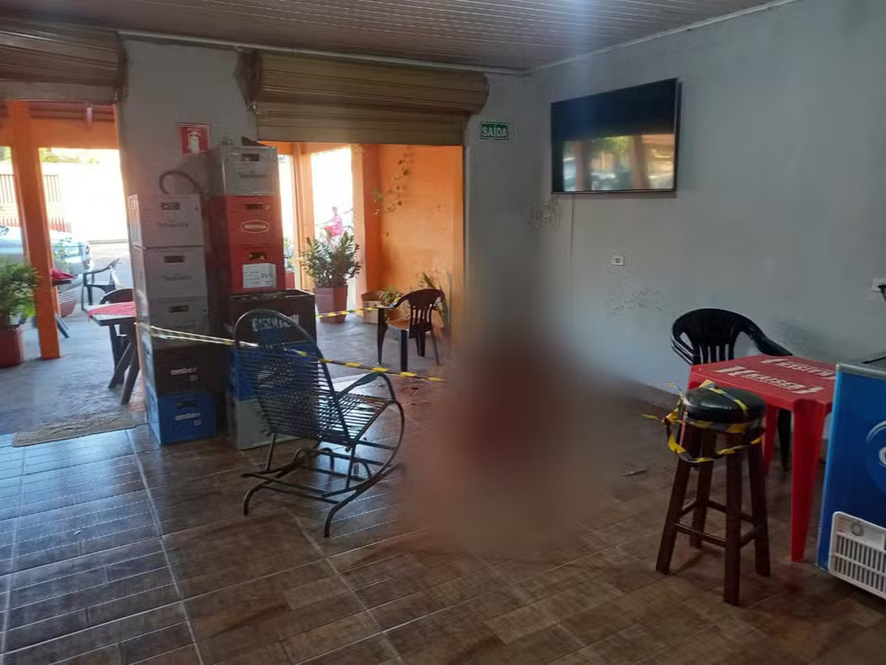 Homem morre em confronto com PMs em bar de Wanderlândia