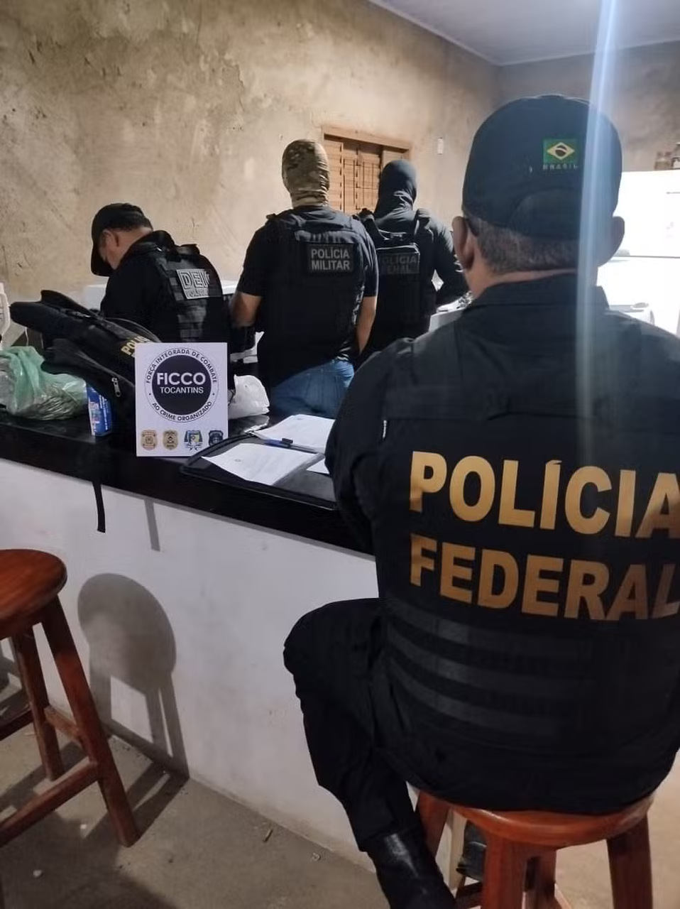 Operação no Tocantins cumpre mandados contra organização criminosa suspeita de planejar atentados para matar juiz, promotor e policiais