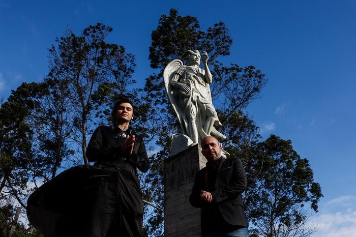 ARTIGO | Precisamos falar sobre aquela estátua de “Satã” em Gravataí