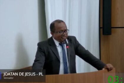 Na tribuna, vereador Joatan de Jesus aponta perseguição política na atual gestão de Palmas e destaca benfeitorias de Janad Valcari durante seu mandato como presidente da Câmara