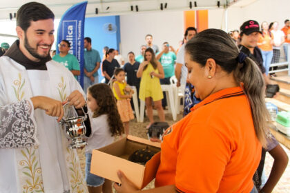 "Bênção dos Animais": Colégio de Palmas promove evento com adoção de pets