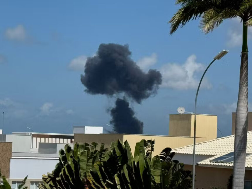 Caça da Força Aérea Brasileira cai durante treinamento em Natal