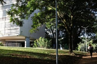 Prazo final para atualizar valor de imóveis no Imposto de Renda com desconto termina hoje; veja como