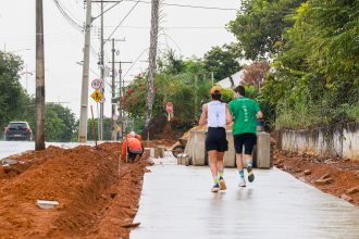Ciclovia no entorno do Parque Cesamar atinge 60% de execução; obra prevê espaço de lazer com cinco estações
