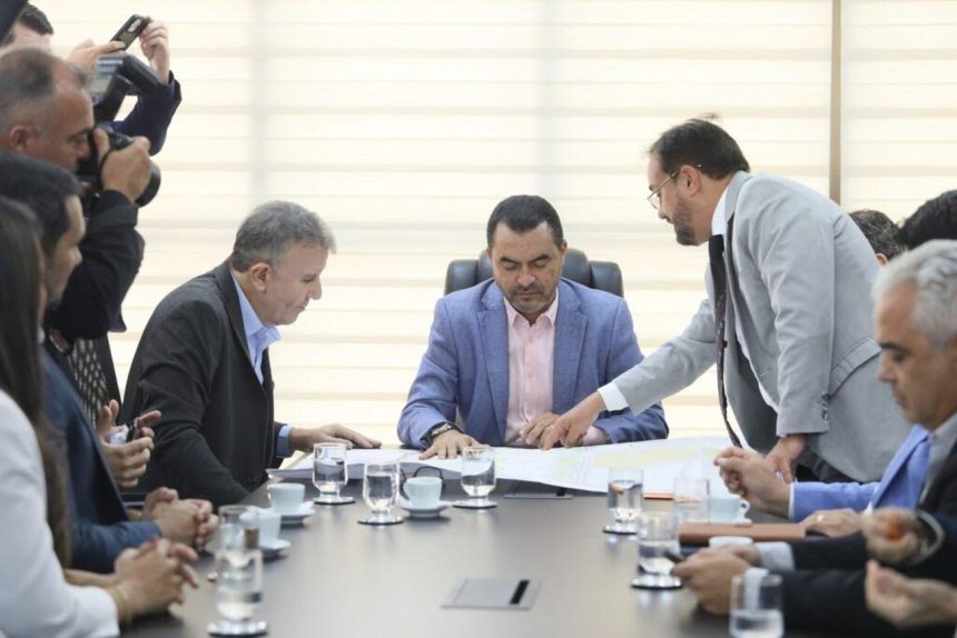 Prefeito de Palmas e governador do Tocantins discutem projetos de infraestrutura, educação e regularização fundiária; saiba detalhes