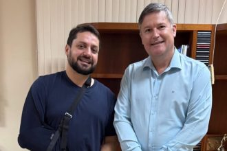 Vereador Dr. Vinícius Pires visita ULBRA para discutir parcerias e melhorias na saúde pública de Palmas