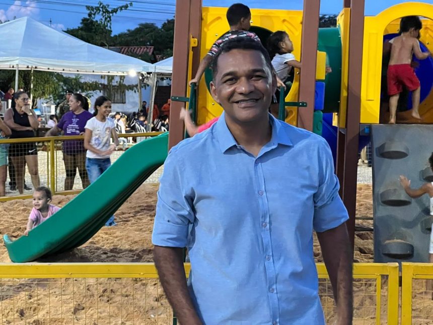 Vereador Waldson da Agesp participa do ato de entrega da Praça Francisco Monteiro de Sousa no Setor Belo Vale, em Palmas