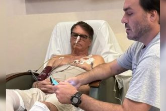 Bolsonaro vai passar por novos exames após 'piora clínica', diz boletim médico