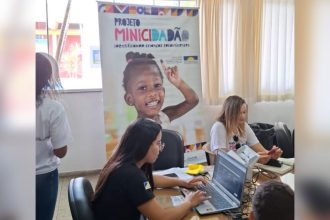 Projeto MiniCidadão leva emissão de documentos a crianças de escola pública em Palmas