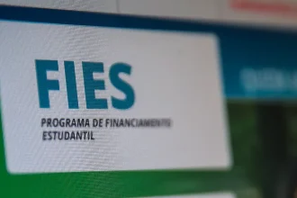 Fies 2025 abre inscrições para vagas remanescentes; prazo vai até 29 de abril