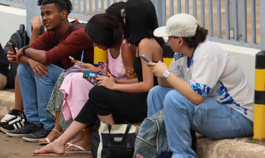 Termina nesta sexta-feira (16) o prazo para recurso de isenção do Enem 2025