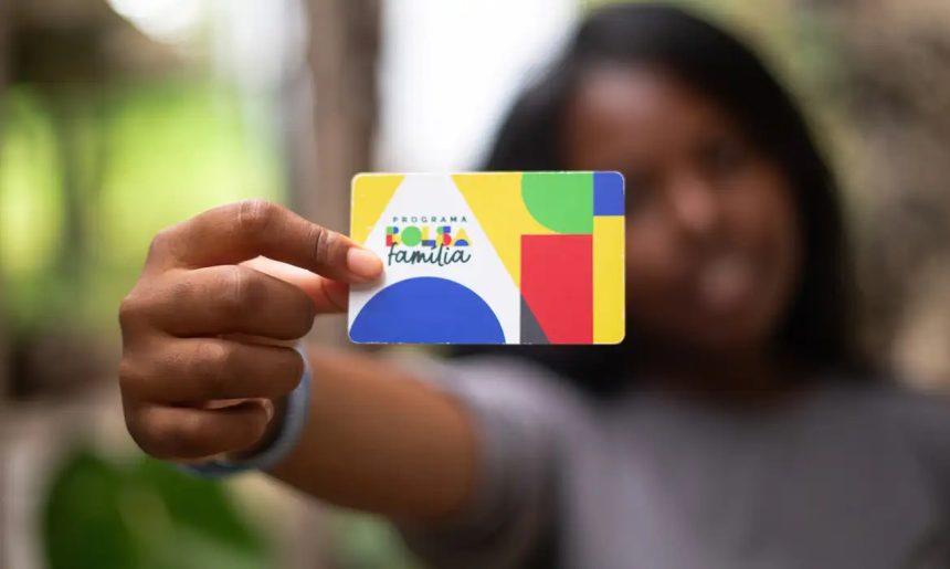 Bolsa Família paga benefício de maio para NIS final 6 com valor médio de R$ 667,49