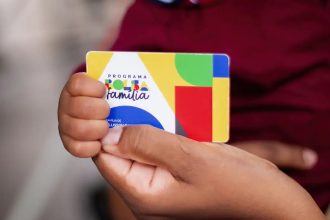 Caixa paga parcela de maio do Bolsa Família nesta quinta para quem tem NIS final 4; valor médio é de R$ 667,49