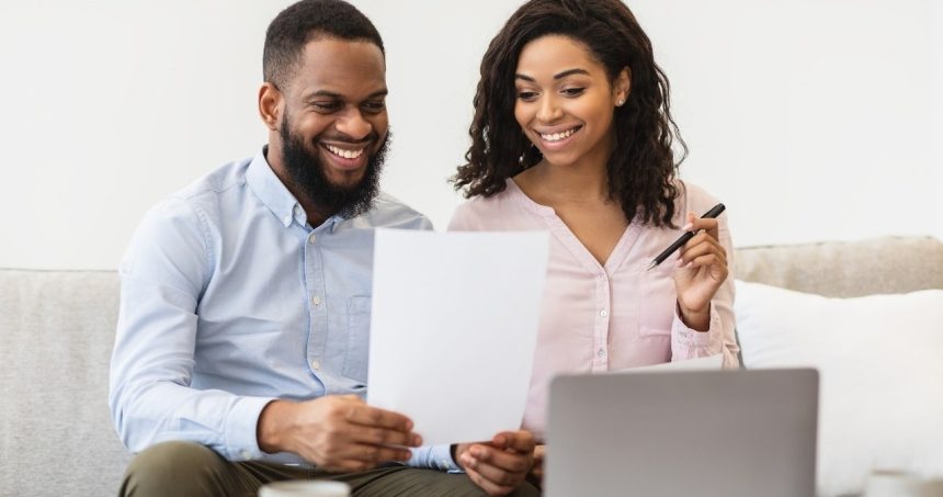 Tocantinenses têm direito de incluir nome do cônjuge nas contas de luz, água, telefone e gás; saiba como solicitar