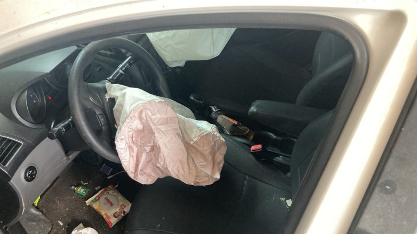 Jovem de 21 anos é indiciada por sete tentativas de homicídio após invadir distribuidora com carro em Palmas
