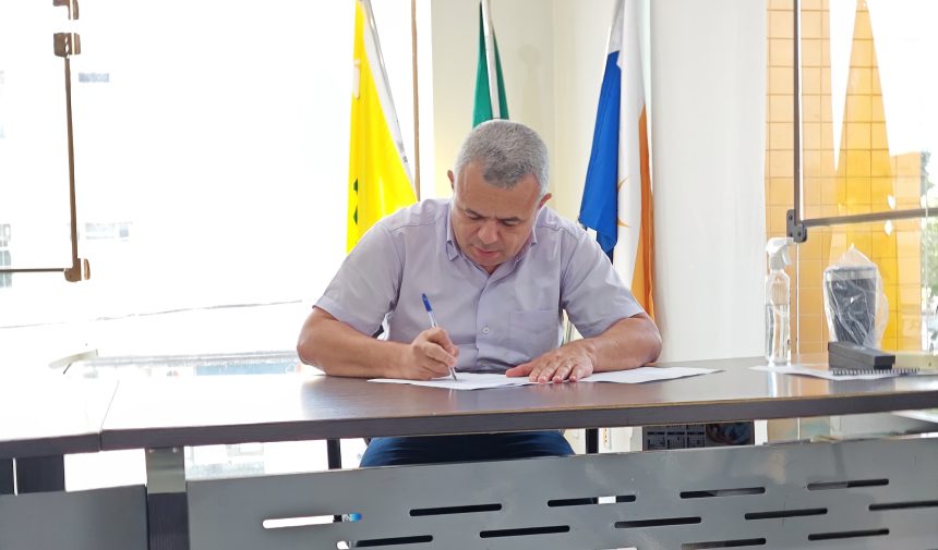 Prefeitura de Porto Nacional concede reajuste de 5,32% e beneficia mais de 720 servidores municipais