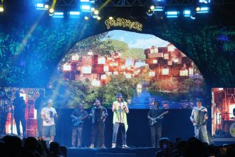Show do Falamansa reúne mais de 4 mil pessoas e embala noite com nostalgia e romantismo no Arraiá da Capital