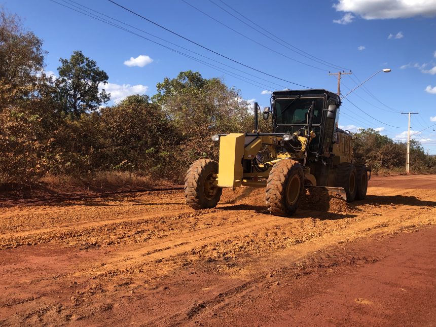 Prefeitura de Palmas realiza manutenção nas vias de acesso à Praia do Prata para garantir segurança na alta temporada