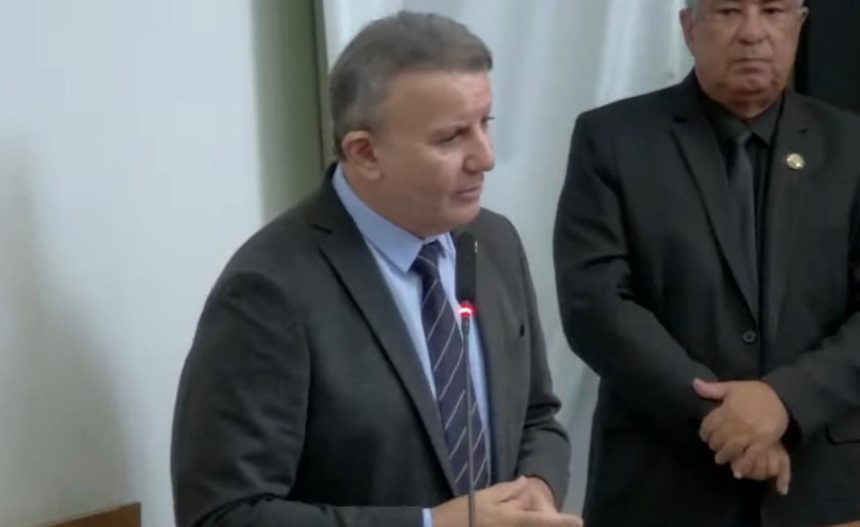Em audiência, Eduardo Siqueira critica fragmentação dos recursos escolares e quer reformular modelo de merenda em Palmas; “82 prefeituras dentro da prefeitura”