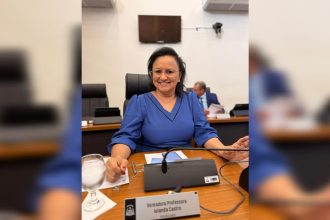 Vereadora Professora Iolanda Castro propõe faixa exclusiva para motocicletas na Avenida Teotônio Segurado