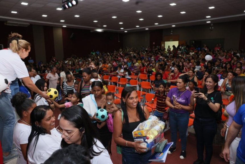 Ação social atende mil mulheres e crianças em situação de vulnerabilidade em Palmas com serviços de saúde, bem-estar e doações