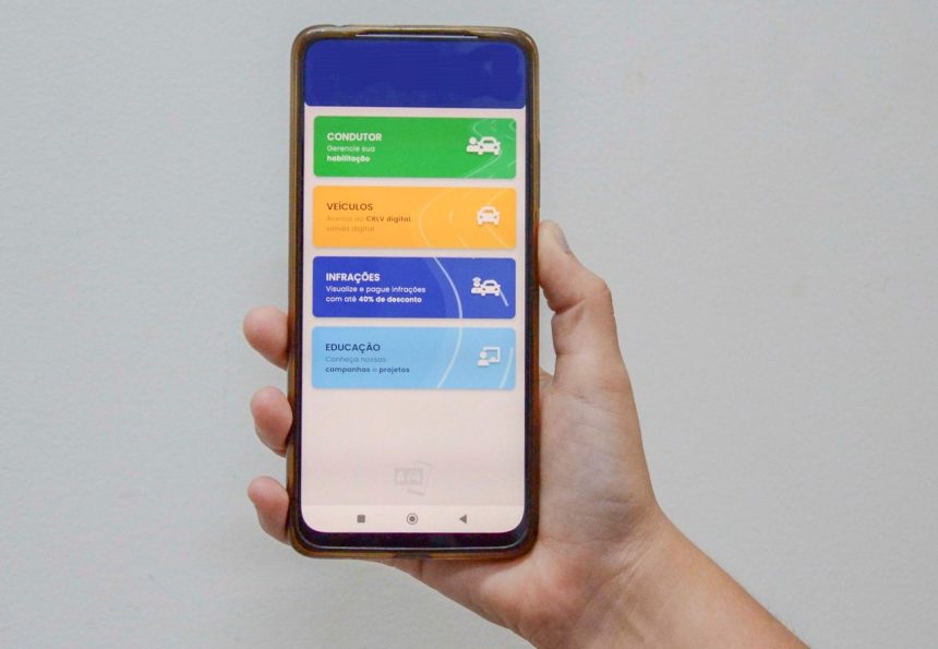 Detran Tocantins orienta motoristas a usar Carteira Digital de Trânsito para transferências, descontos e serviços sem fila