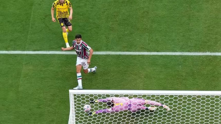 Fluminense domina Borussia Dortmund, mas empata sem gols na estreia da Copa do Mundo de Clubes
