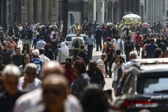 Governo federal determina reserva de 8% das vagas em contratos públicos para mulheres vítimas de violência doméstica; veja detalhes