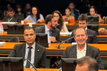 Vereador Pastor Manoel Bomfin destaca atuação de Filipe Martins na defesa dos brasileiros contra aumento do IOF