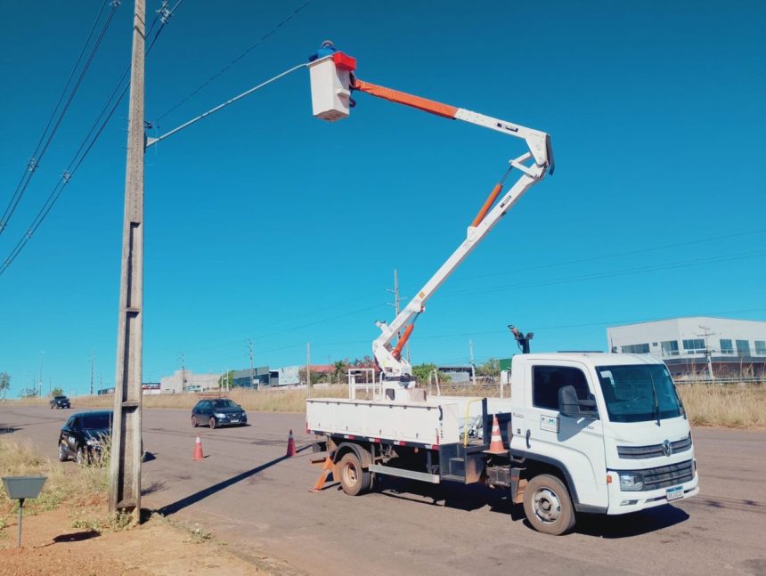Prefeitura intensifica manutenção da iluminação pública na região sul de Palmas nesta sexta-feira; veja os locais atendidos