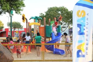 Prefeitura de Palmas entrega nova Praça Brasília no Aureny I com parque, quadra de vôlei e academia ao ar livre 2 Prefeitura de Palmas entrega nova Praça Brasília no Aureny I com parque, quadra de vôlei e academia ao ar livre